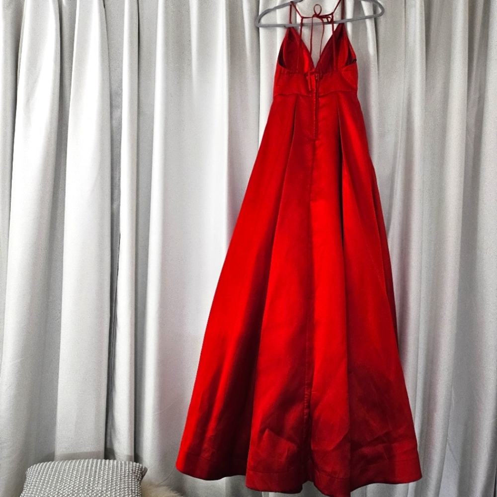 B Darlin, Red Dress - Picture 2 of 5